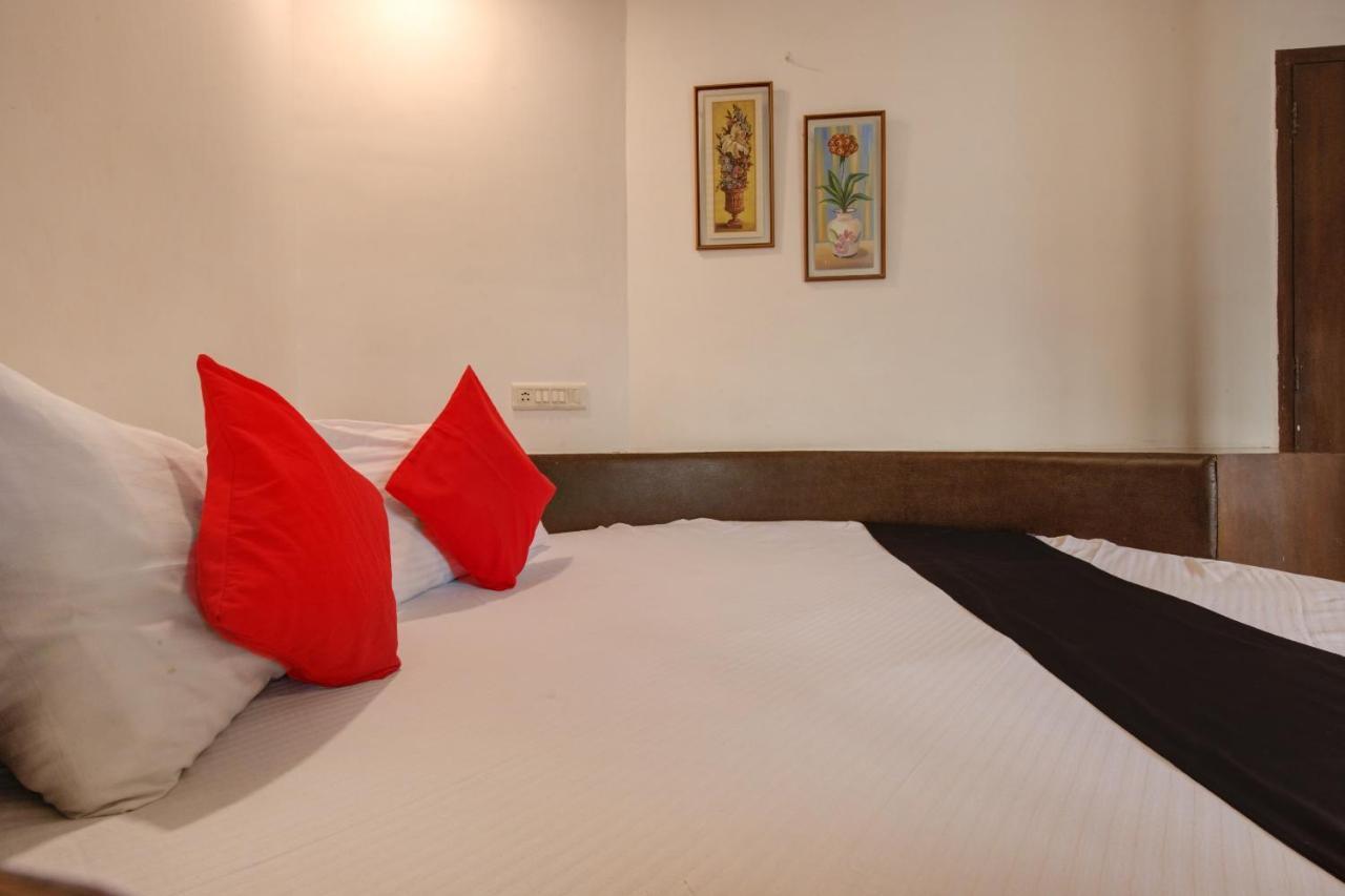 Capital O 77295 Hotel Bansidhar Bhuvan Мумбаи Экстерьер фото