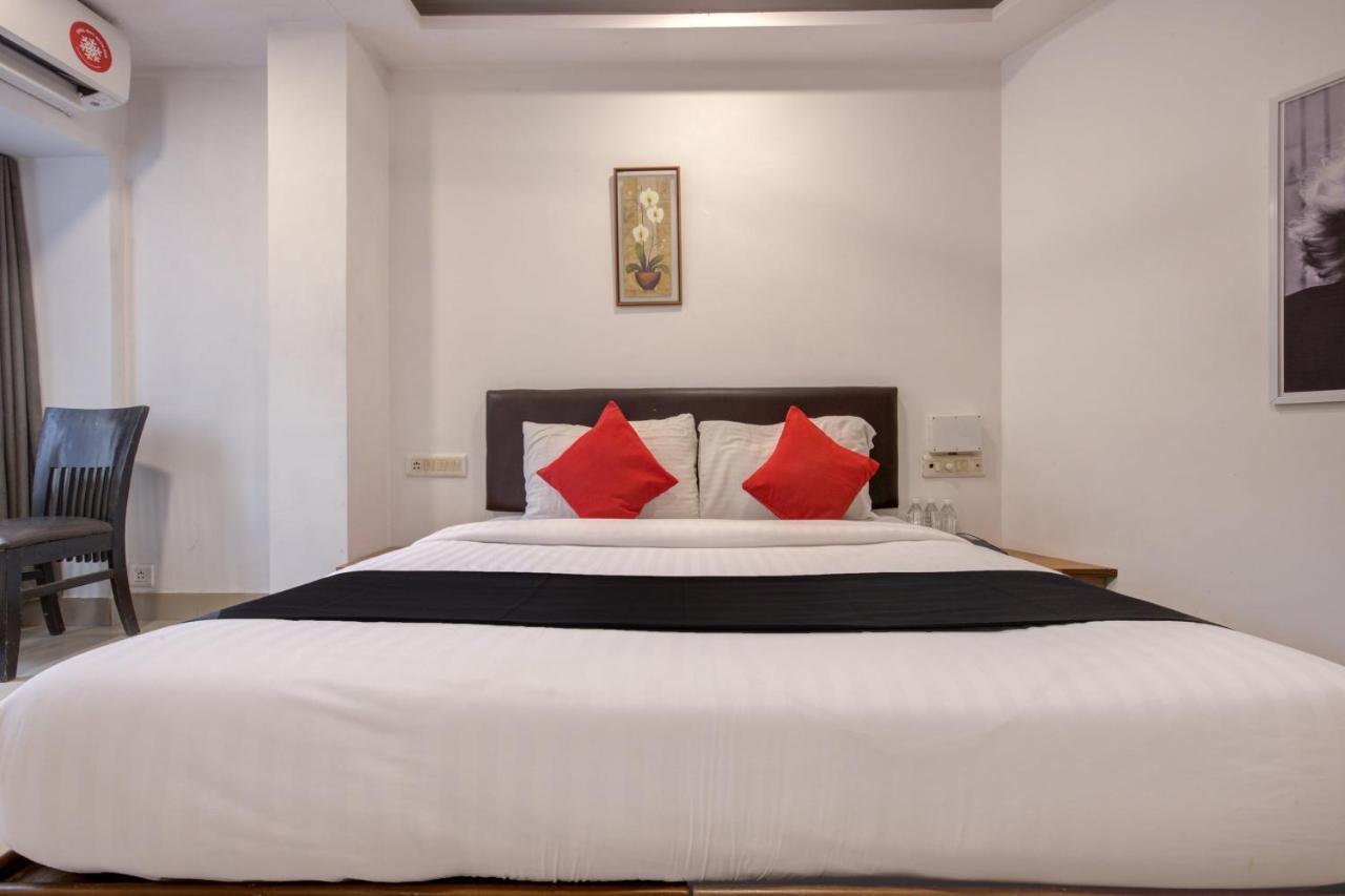Capital O 77295 Hotel Bansidhar Bhuvan Мумбаи Экстерьер фото