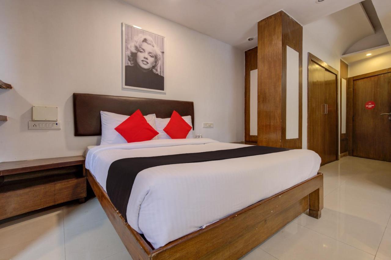 Capital O 77295 Hotel Bansidhar Bhuvan Мумбаи Экстерьер фото