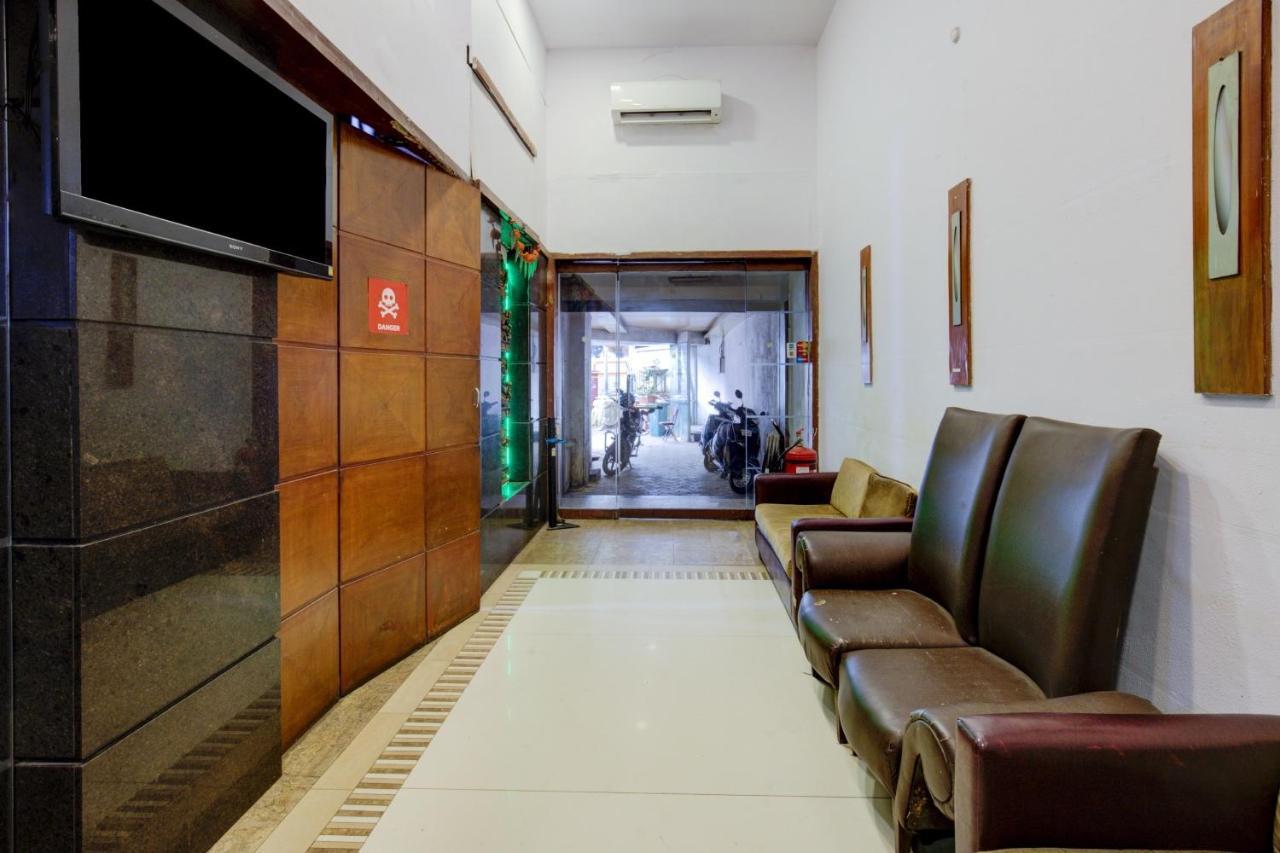 Capital O 77295 Hotel Bansidhar Bhuvan Мумбаи Экстерьер фото