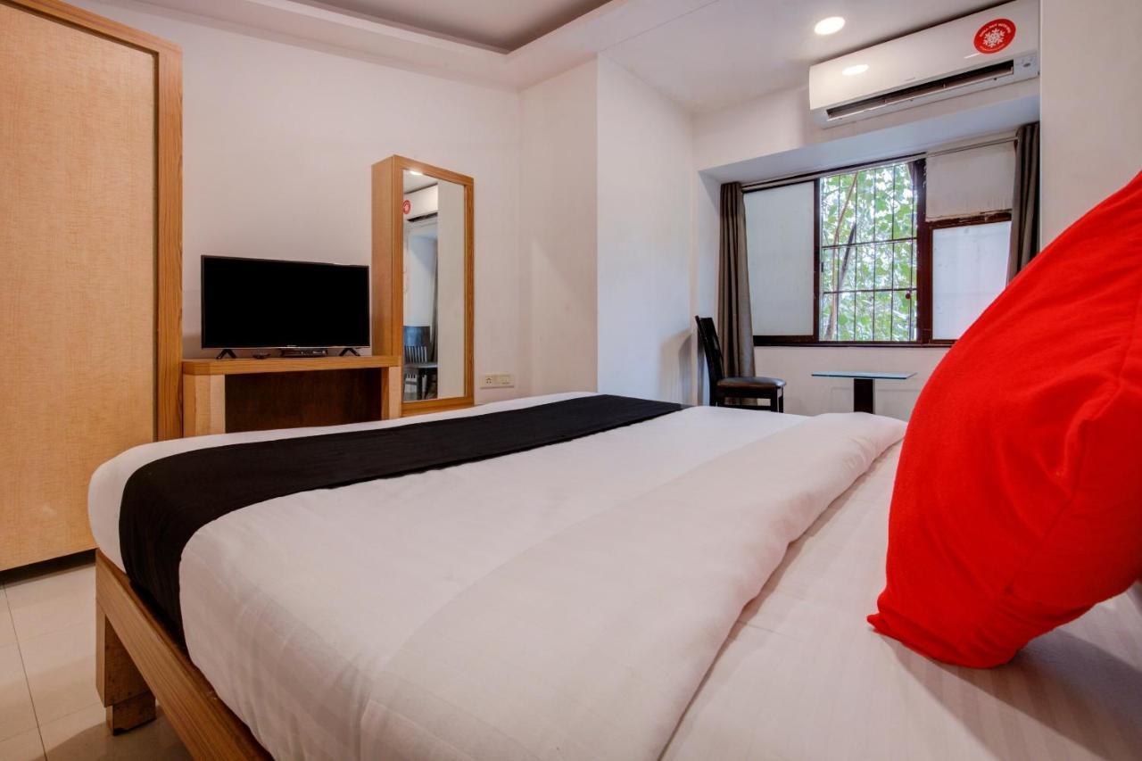 Capital O 77295 Hotel Bansidhar Bhuvan Мумбаи Экстерьер фото